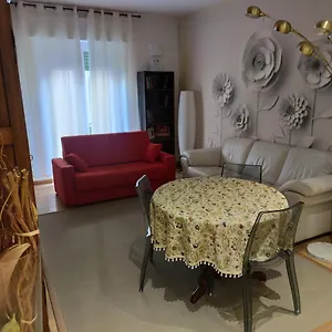 Emmerosa, Centro Città, Parcheggio Verona